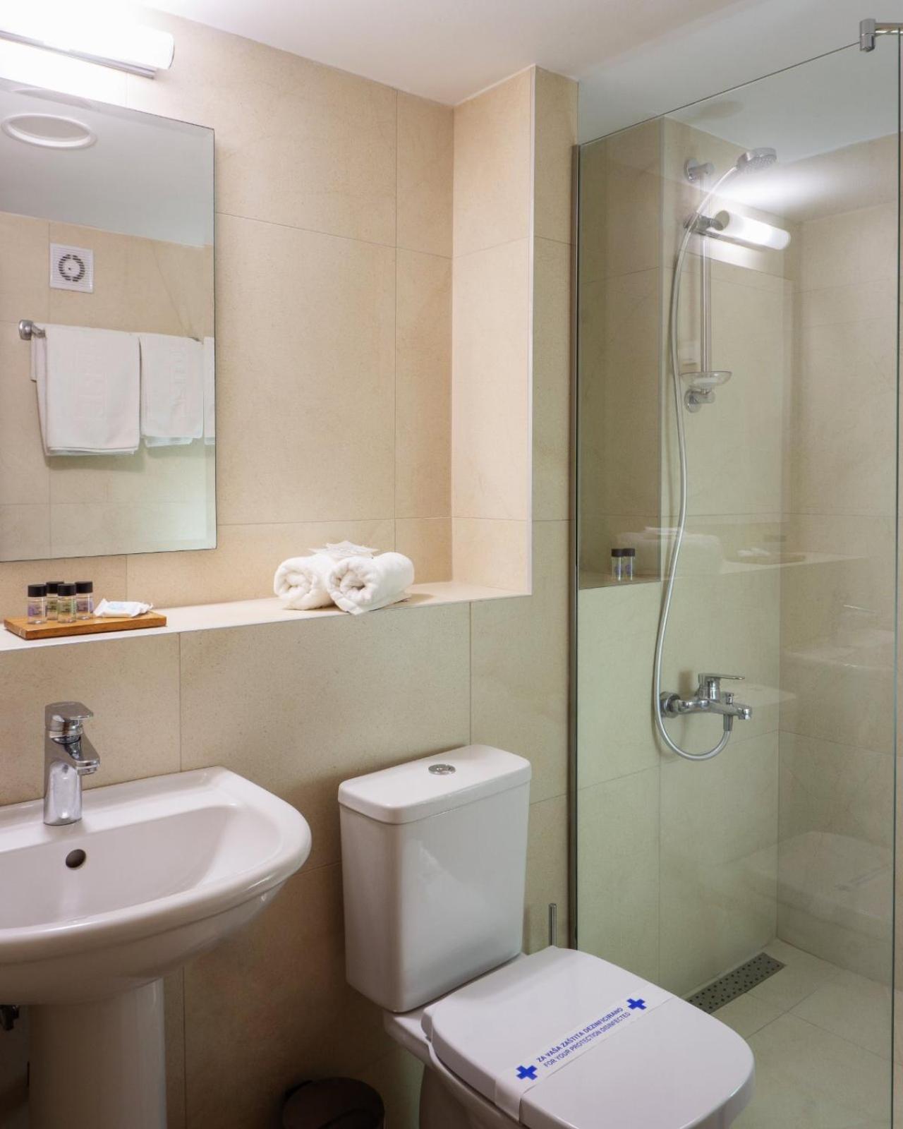 Hotel Sileks โอครีด ภายนอก รูปภาพ